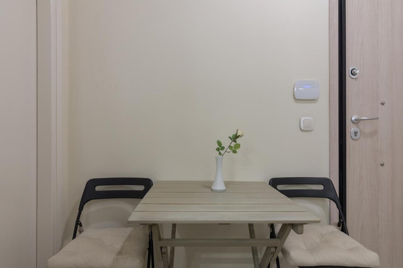 Beautiful And Spacious Apartment In Pagrati เอเธนส์ ภายนอก รูปภาพ